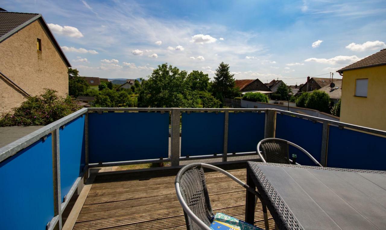 Vulkanpark-Ferienwohnung Karibic Nickenich Exterior foto