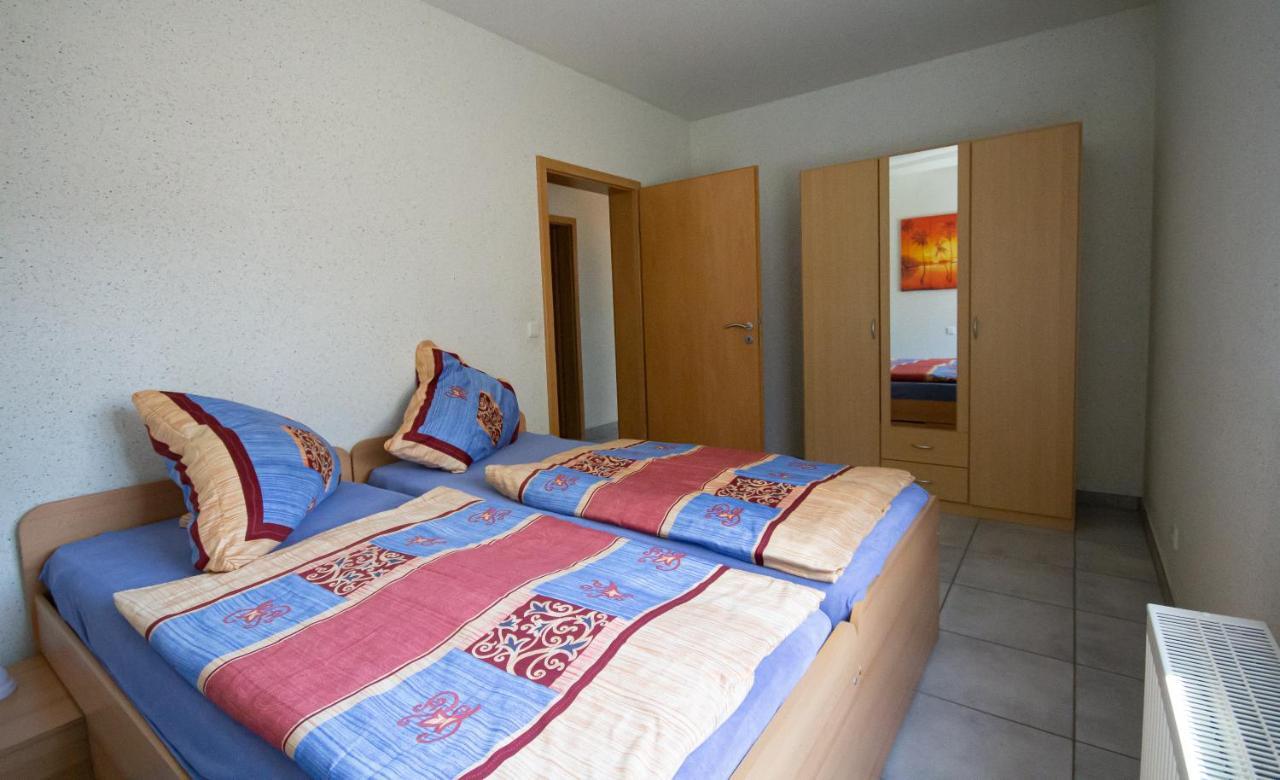 Vulkanpark-Ferienwohnung Karibic Nickenich Exterior foto